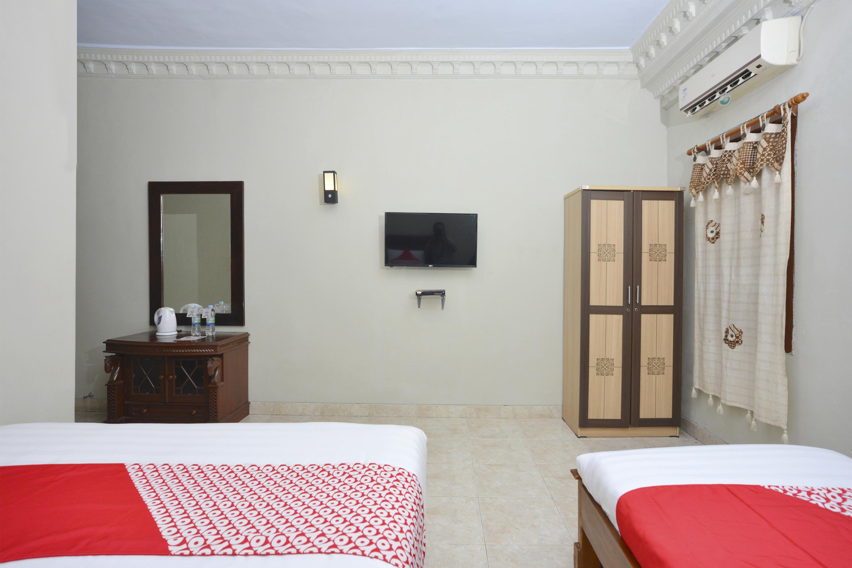 Oyo 586 Hotel Wijaya Kalasan Exterior foto